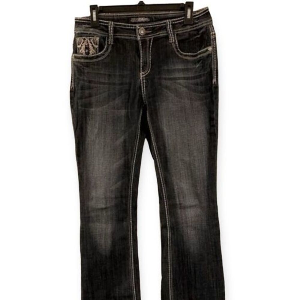 Cello Women’s Boot cut Jeans with Stitching. Size 11.‎